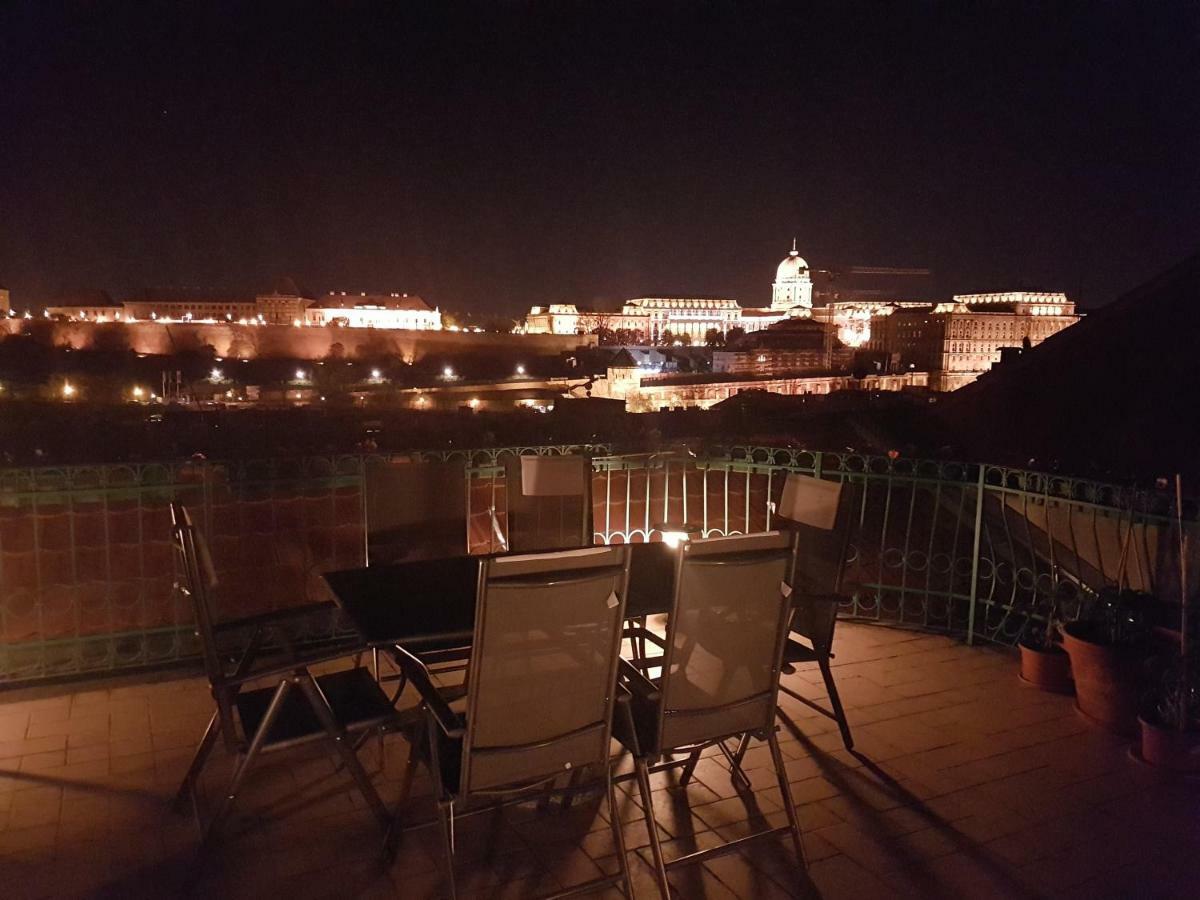 Penthouse With Free Parking And Free Bikes, Wellness 8 Min Walk Apartmán Budapest
